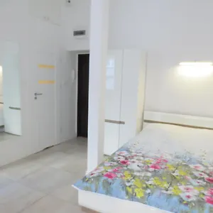 Lovely In The Heart Of The Old Town Apartament