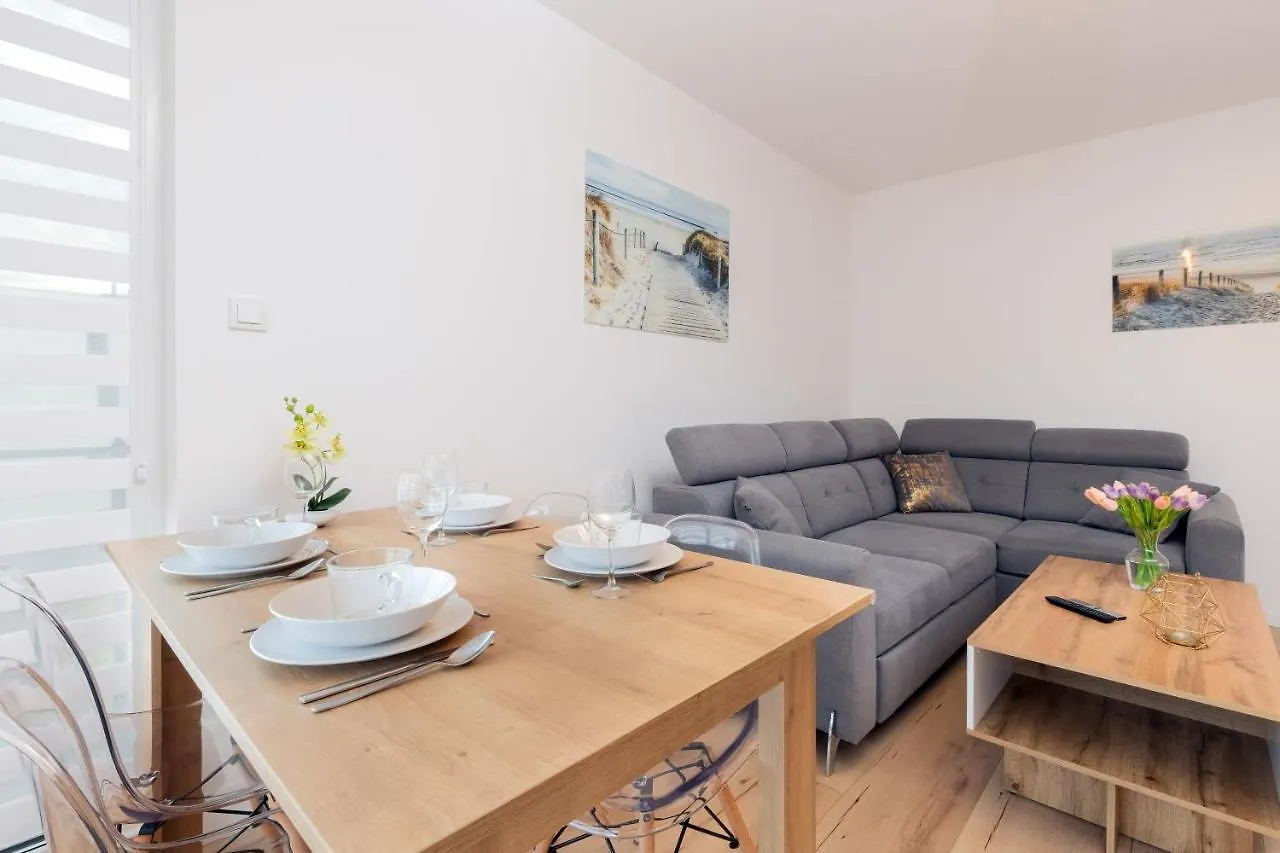 Apartment Apartamenty Lawendowe Wzgorze By Renters Gdansk